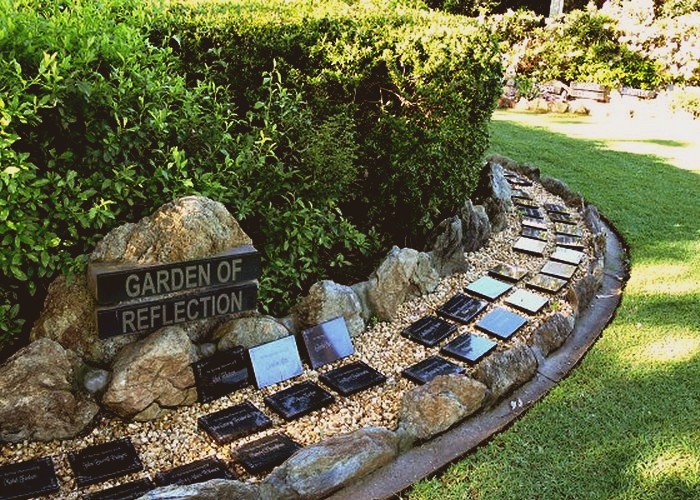 Garden Of Reflection Manning Great Lakes Memorial Gardens